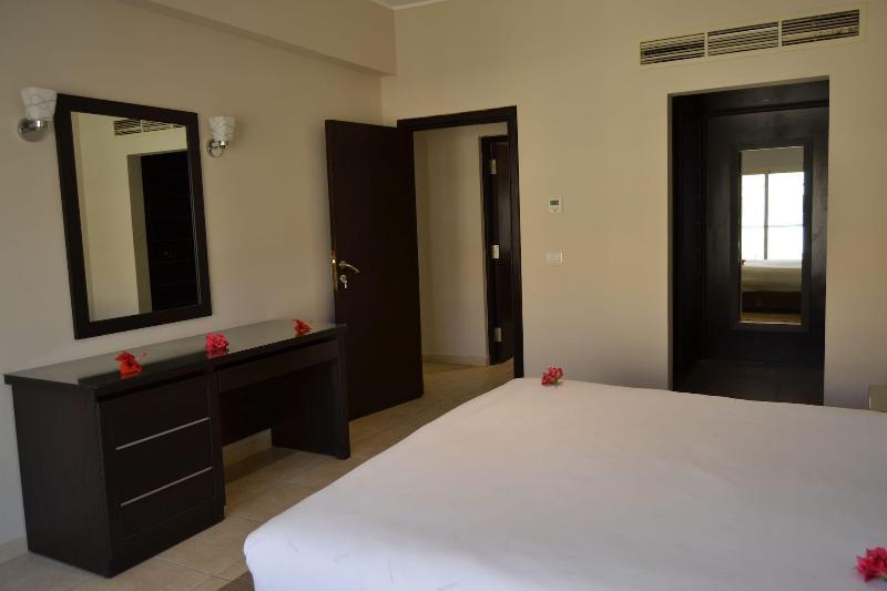 Rivoli Suites Hurghada Bagian luar foto