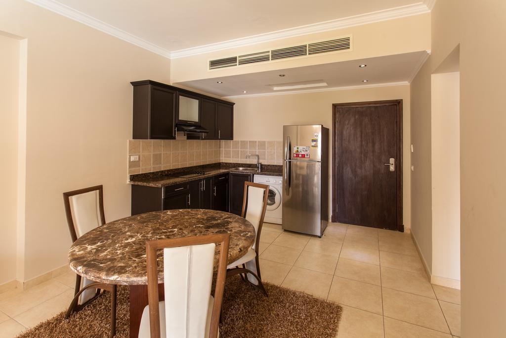 Rivoli Suites Hurghada Bagian luar foto