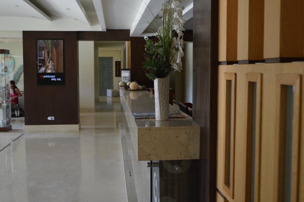 Rivoli Suites Hurghada Bagian luar foto
