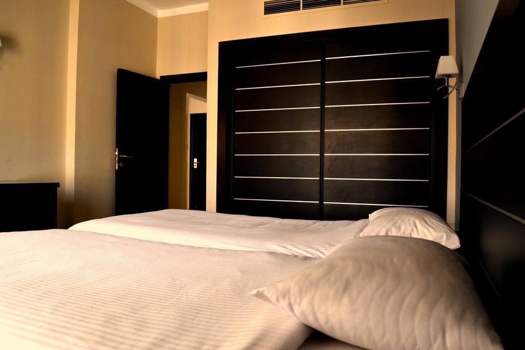 Rivoli Suites Hurghada Bagian luar foto