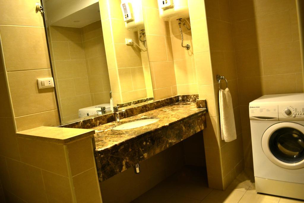 Rivoli Suites Hurghada Bagian luar foto