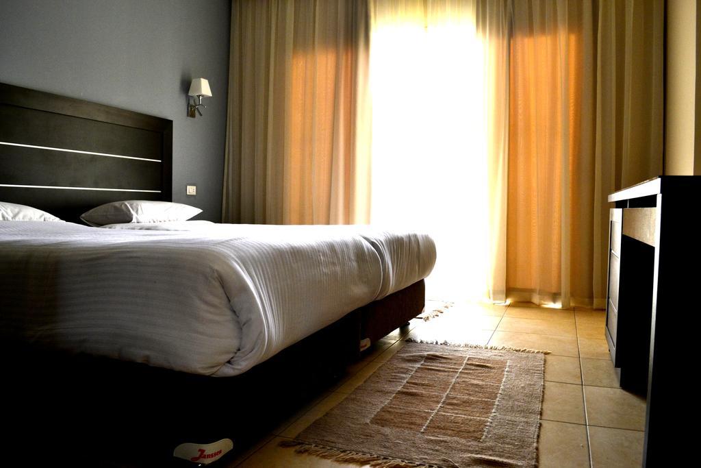 Rivoli Suites Hurghada Bagian luar foto