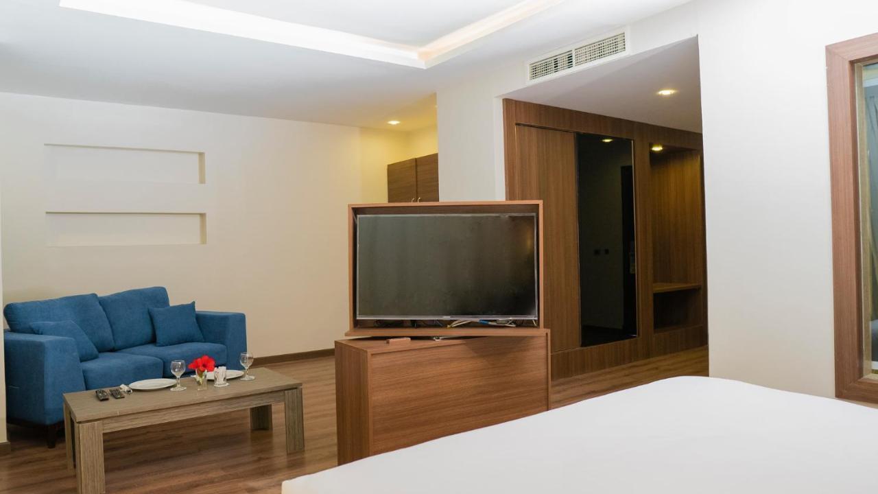 Rivoli Suites Hurghada Bagian luar foto