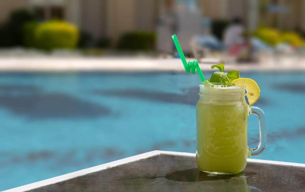 Rivoli Suites Hurghada Bagian luar foto
